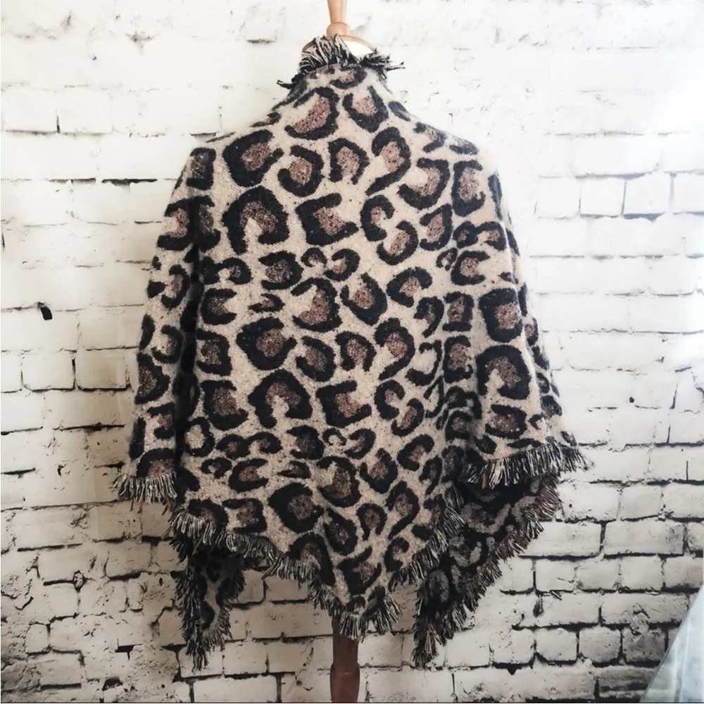 Altar’d State Leopard Scarf NWOT